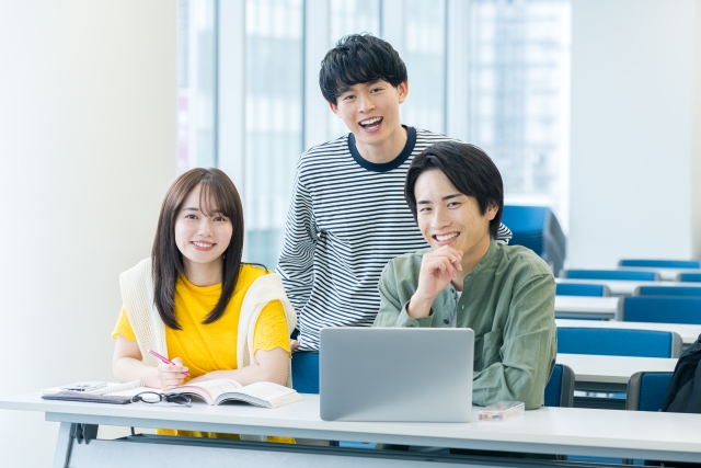 通信制高校に通う5つのメリットとデメリットを徹底解説！卒業までの流れもまとめ