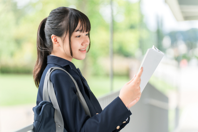 4つのフリースクールタイプの特徴と費用相場